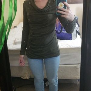 **SOLD** Scrunch side long sleeve